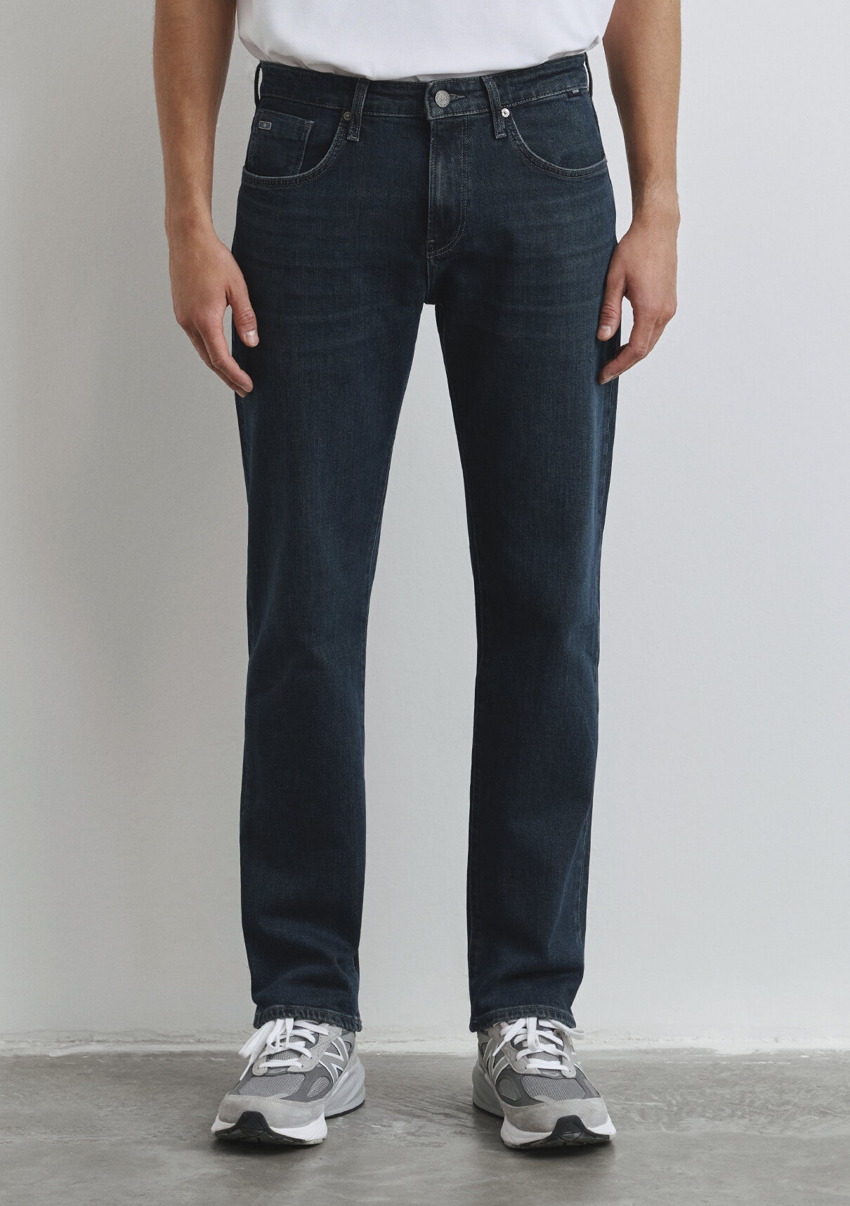 Mavi Classic Denim Koyu Mavi Gölgeli Jean Pantolon görsel 3