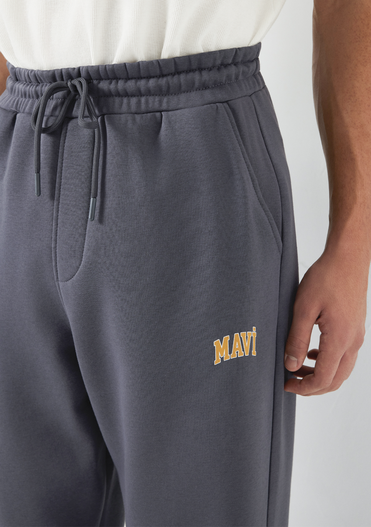Mavi Logo Baskılı Gri Eşofman Altı görsel 6