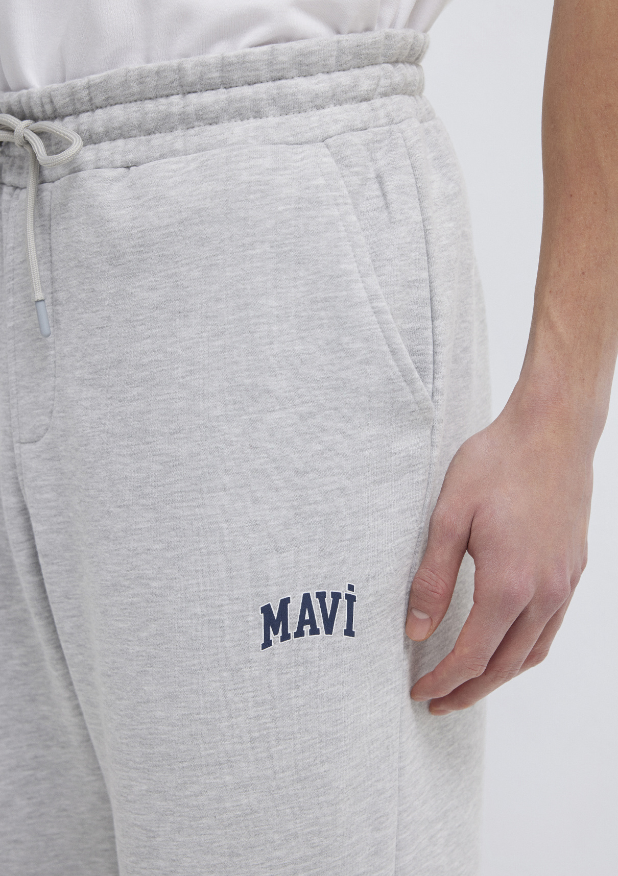 Mavi Logo Baskılı Gri Eşofman Altı görsel 6