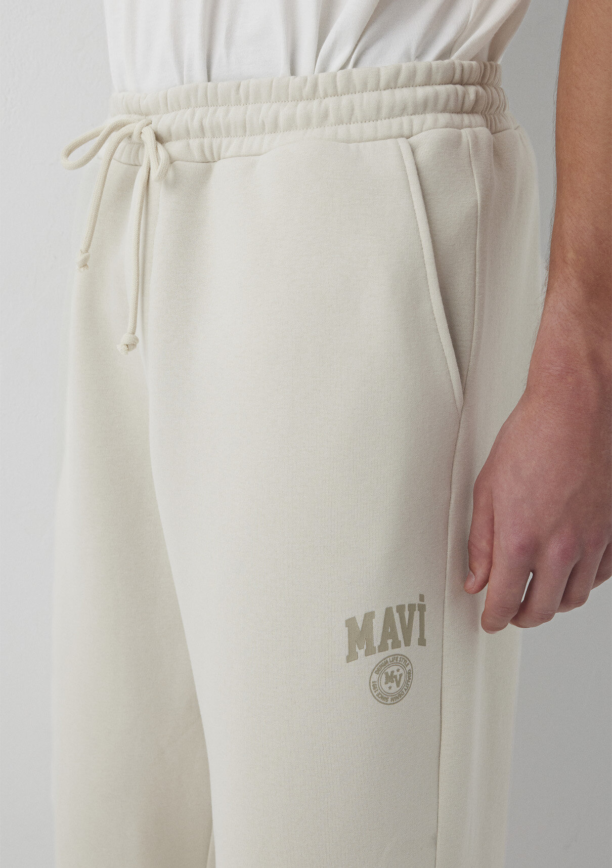 Mavi Logo Baskılı Bej Eşofman Altı görsel 6