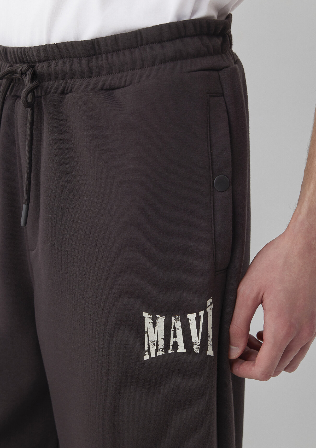 Mavi Logo Baskılı Kahverengi Eşofman Altı görsel 6