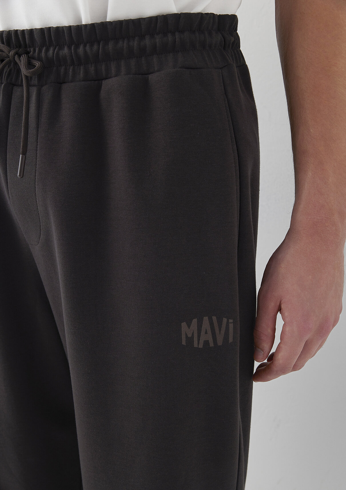 Mavi Logo Baskılı Kahverengi İnterlok Eşofman Altı görsel 6