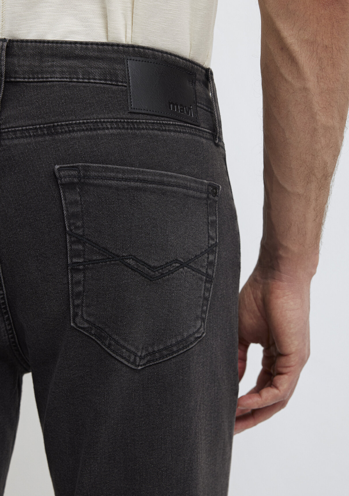 Mavi Koyu Gri Comfort Smoke Jean Pantolon görsel 8