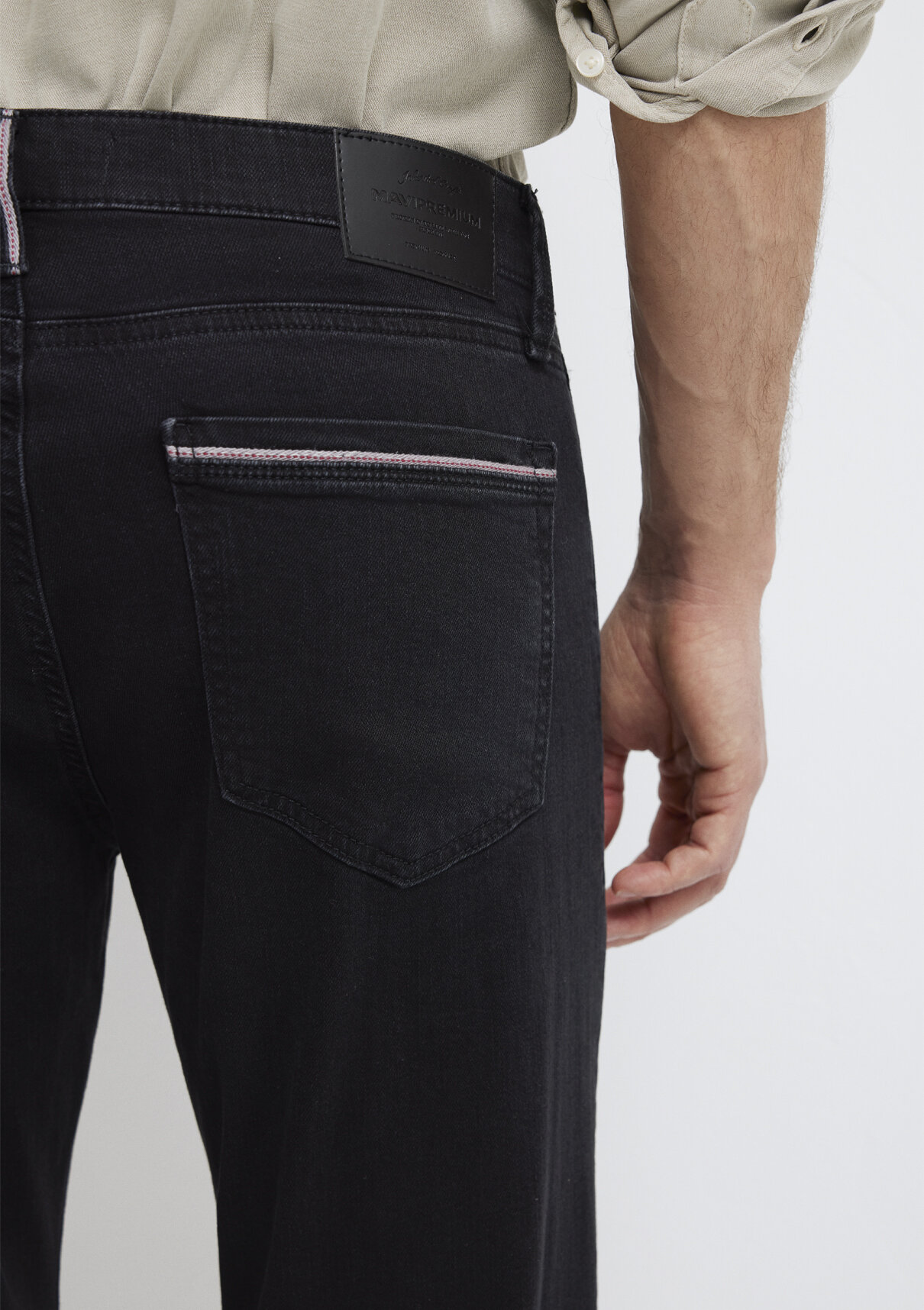Mavi Premium Koyu Gri Jean Pantolon görsel 8
