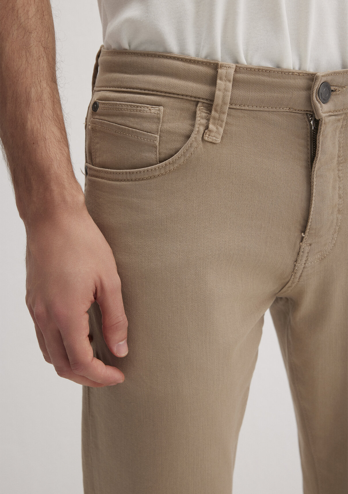 Mavi Hunter Koyu Bej Comfort Gabardin Pantolon görsel 6
