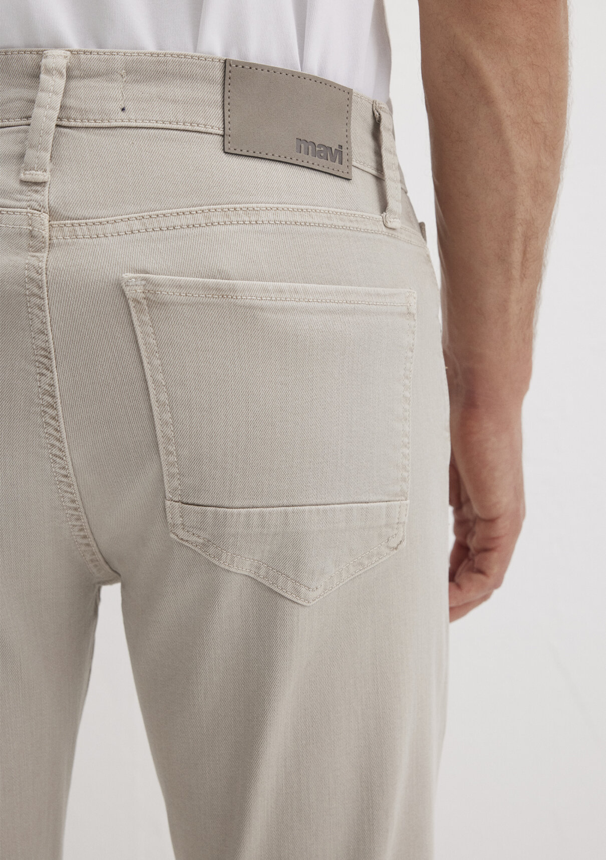 Mavi Hunter Soluk Toz Beji Comfort Gabardin Pantolon görsel 8