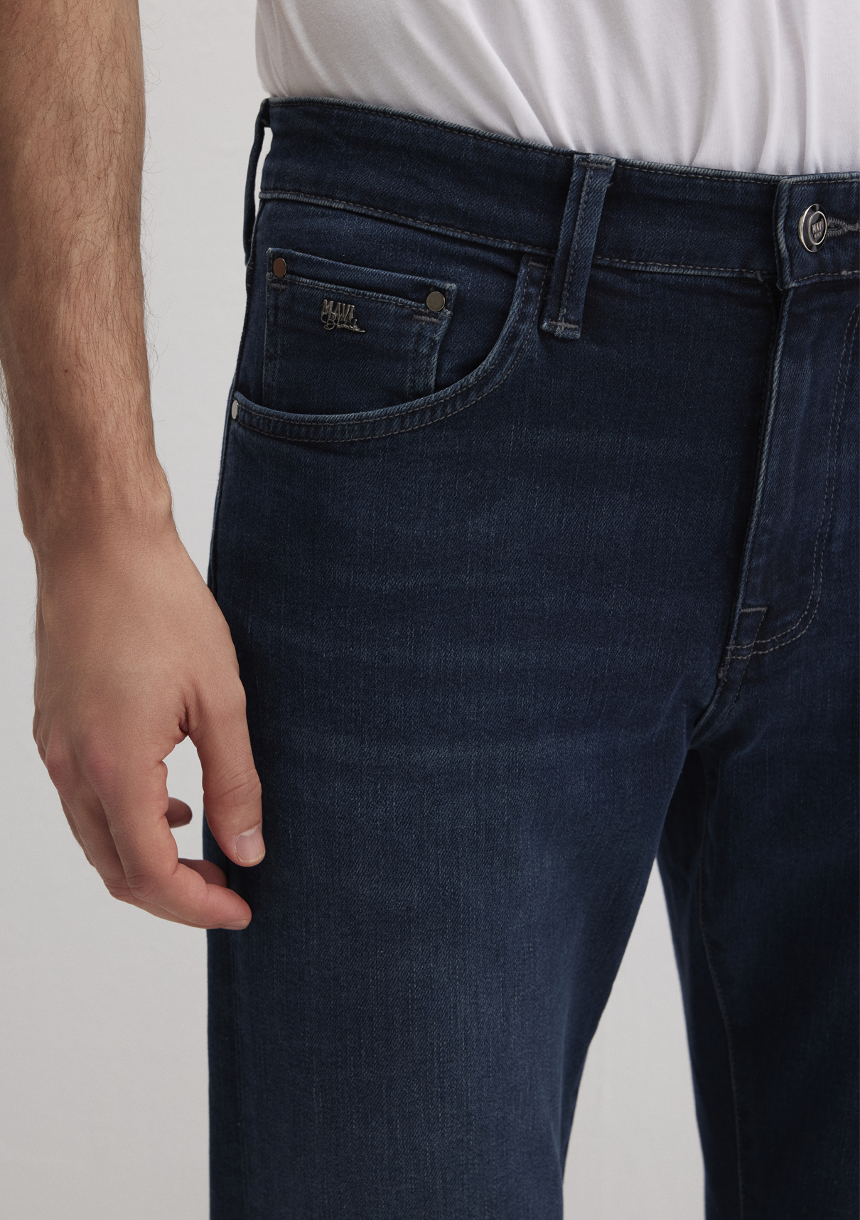 Mavi Lux Black Puslu Koyu Mavi Jean Pantolon görsel 6