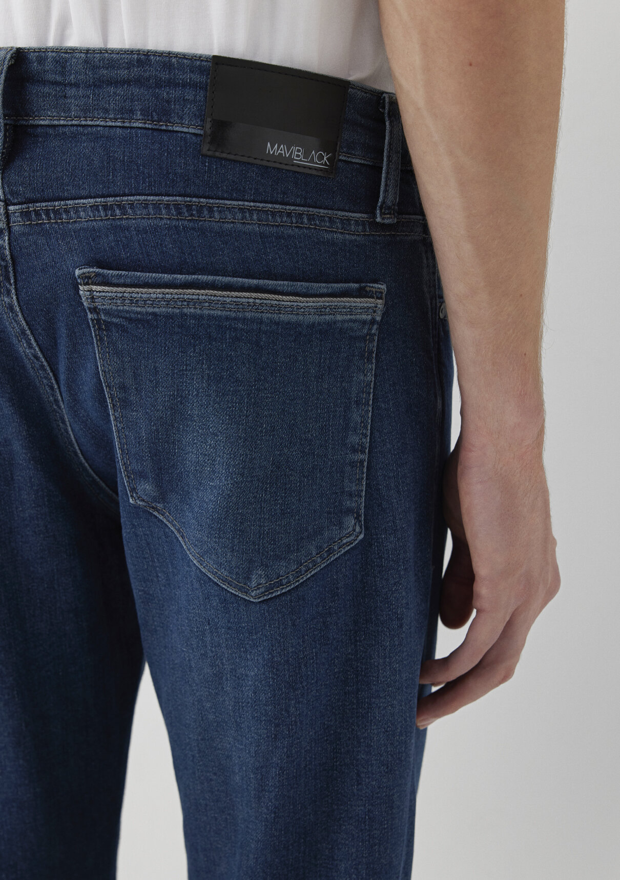 Mavi Black Koyu Indigo Mavisi Jean Pantolon görsel 8