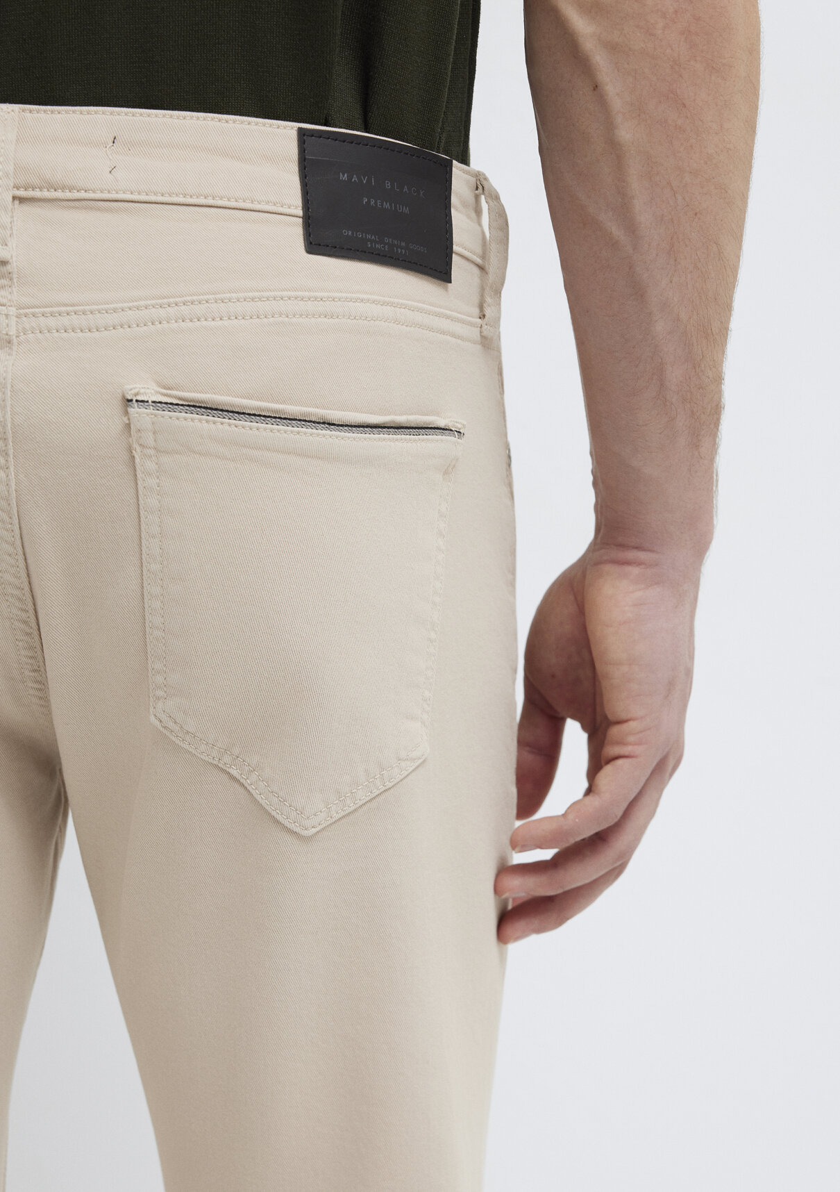 Mavi Marcus Mavi Black Soluk Toz Beji Gabardin Pantolon görsel 8
