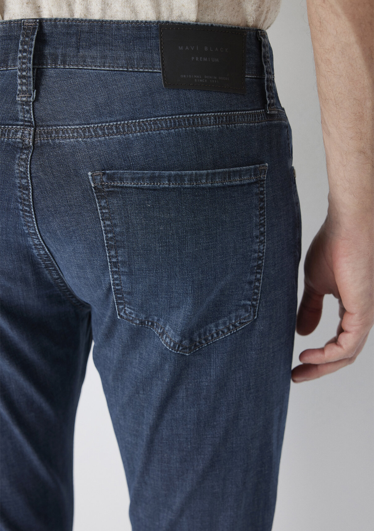 Mavi Black Puslu Mavi Jean Pantolon görsel 8