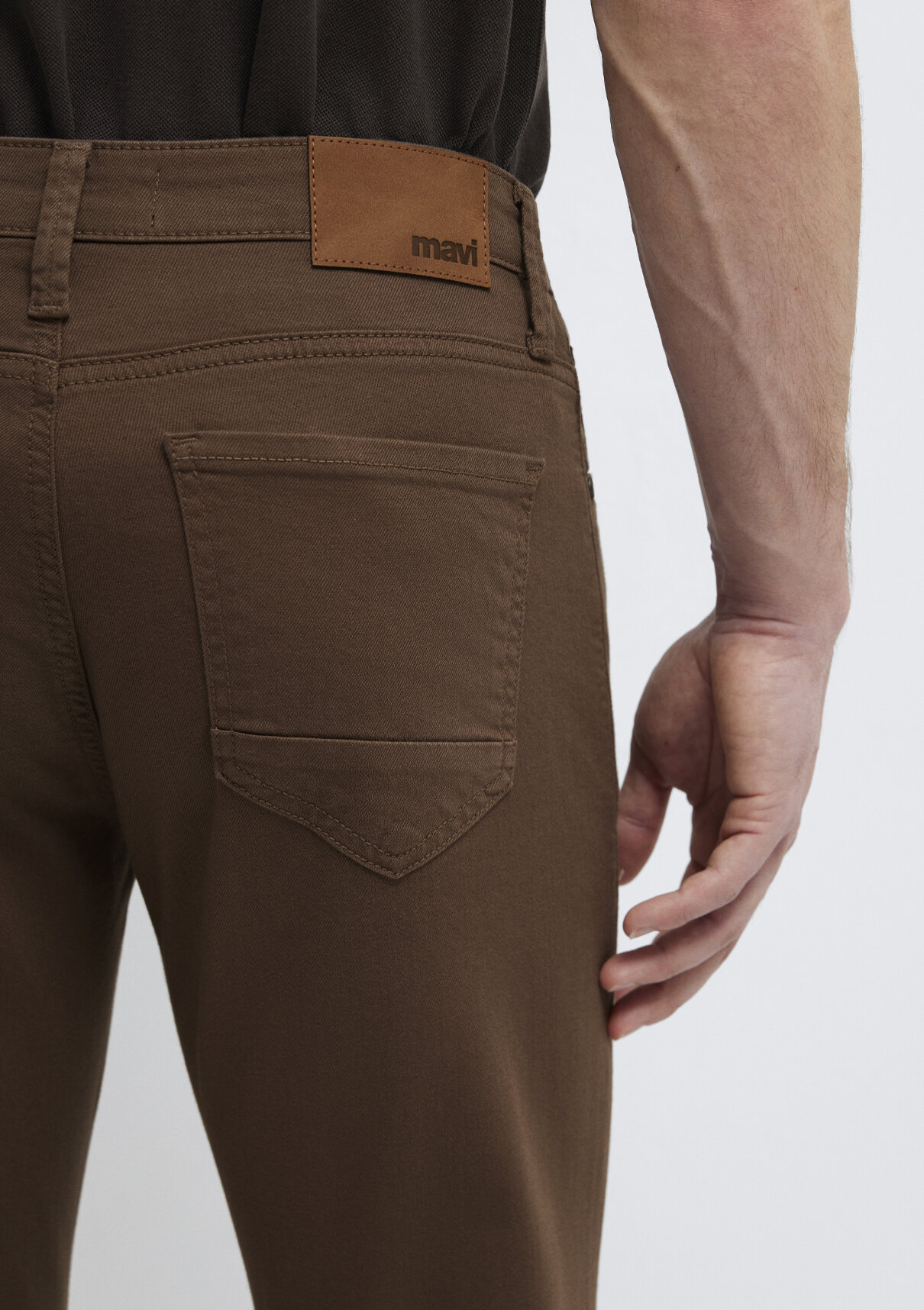 Mavi Martin Kahverengi Comfort Gabardin Pantolon görsel 8