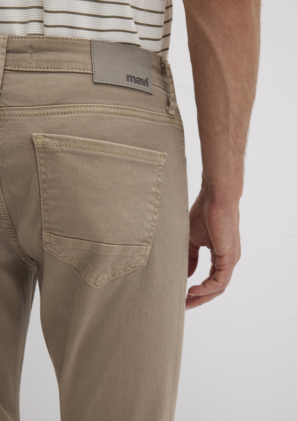 Mavi Jake Koyu Bej Comfort Gabardin Pantolon görsel 7