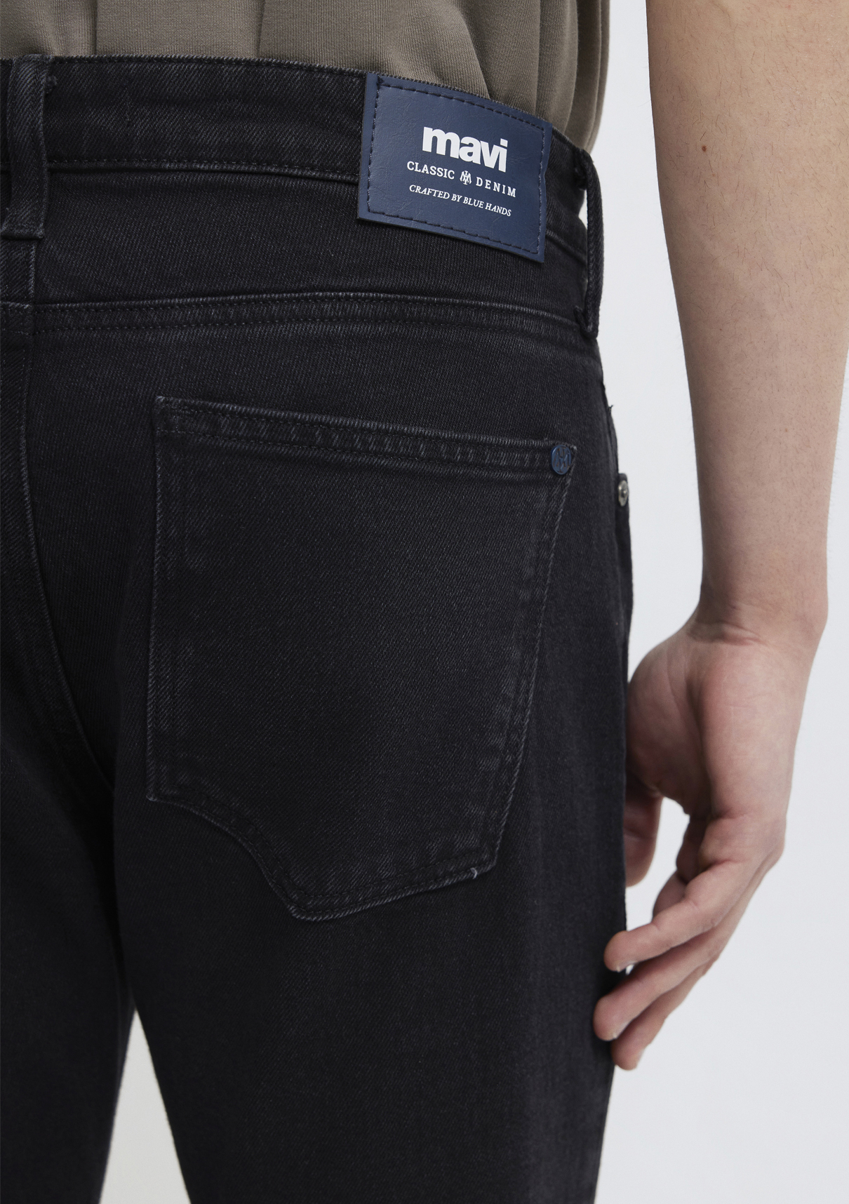 Mavi Classic Denim Yıkamalı Siyah Jean Pantolon görsel 8