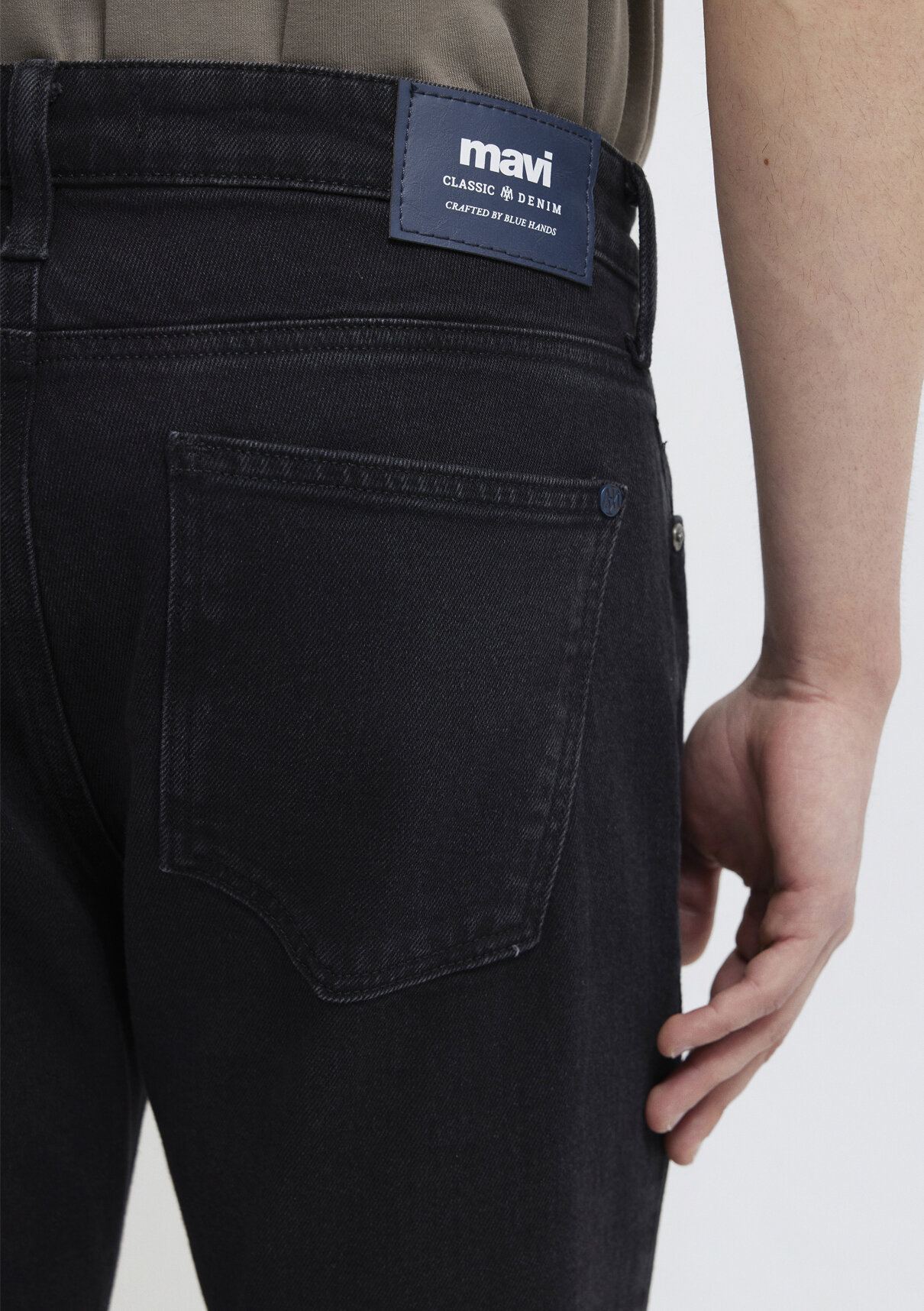 Mavi Classic Denim Yıkamalı Siyah Jean Pantolon görsel 8