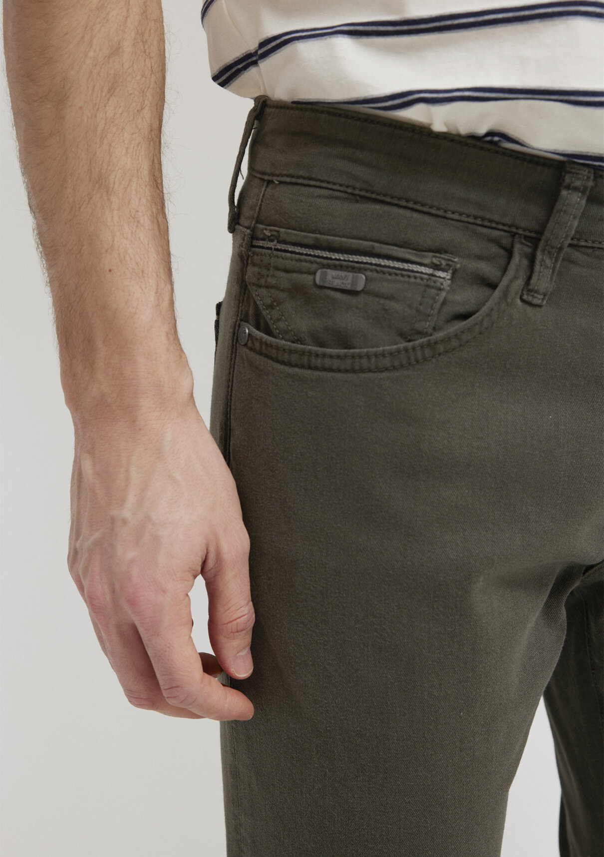 Mavi Jake Mavi Black Koyu Yeşil Gabardin Pantolon görsel 7
