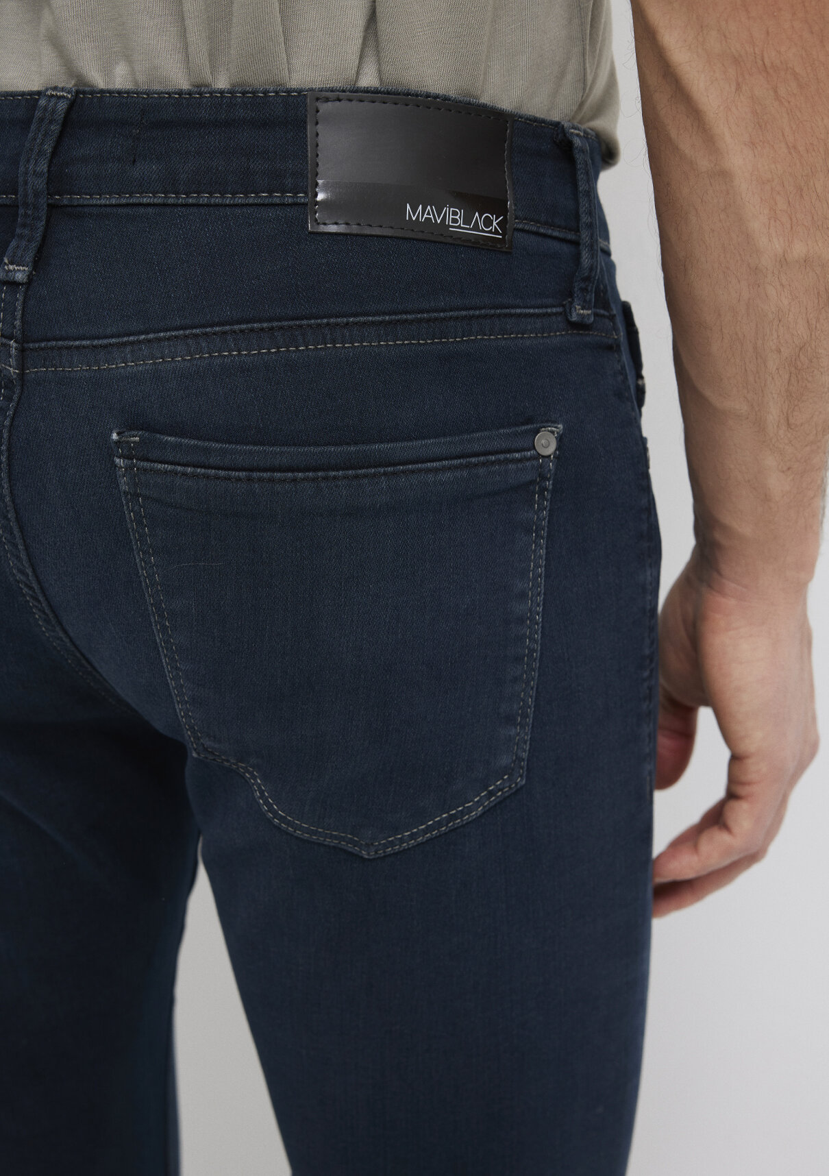 Mavi Black Puslu Mürekkep Mavi Jean Pantolon görsel 8