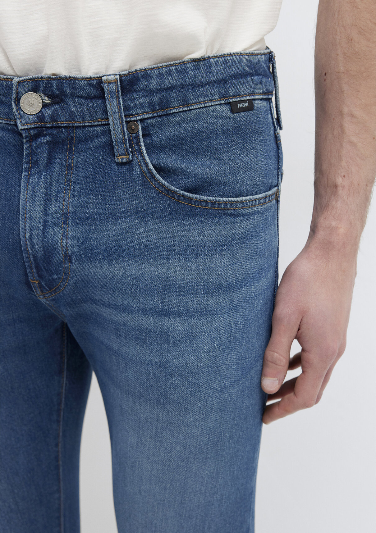 Mavi Classic Denim Indigo Mavisi Puslu Jean Pantolon görsel 7