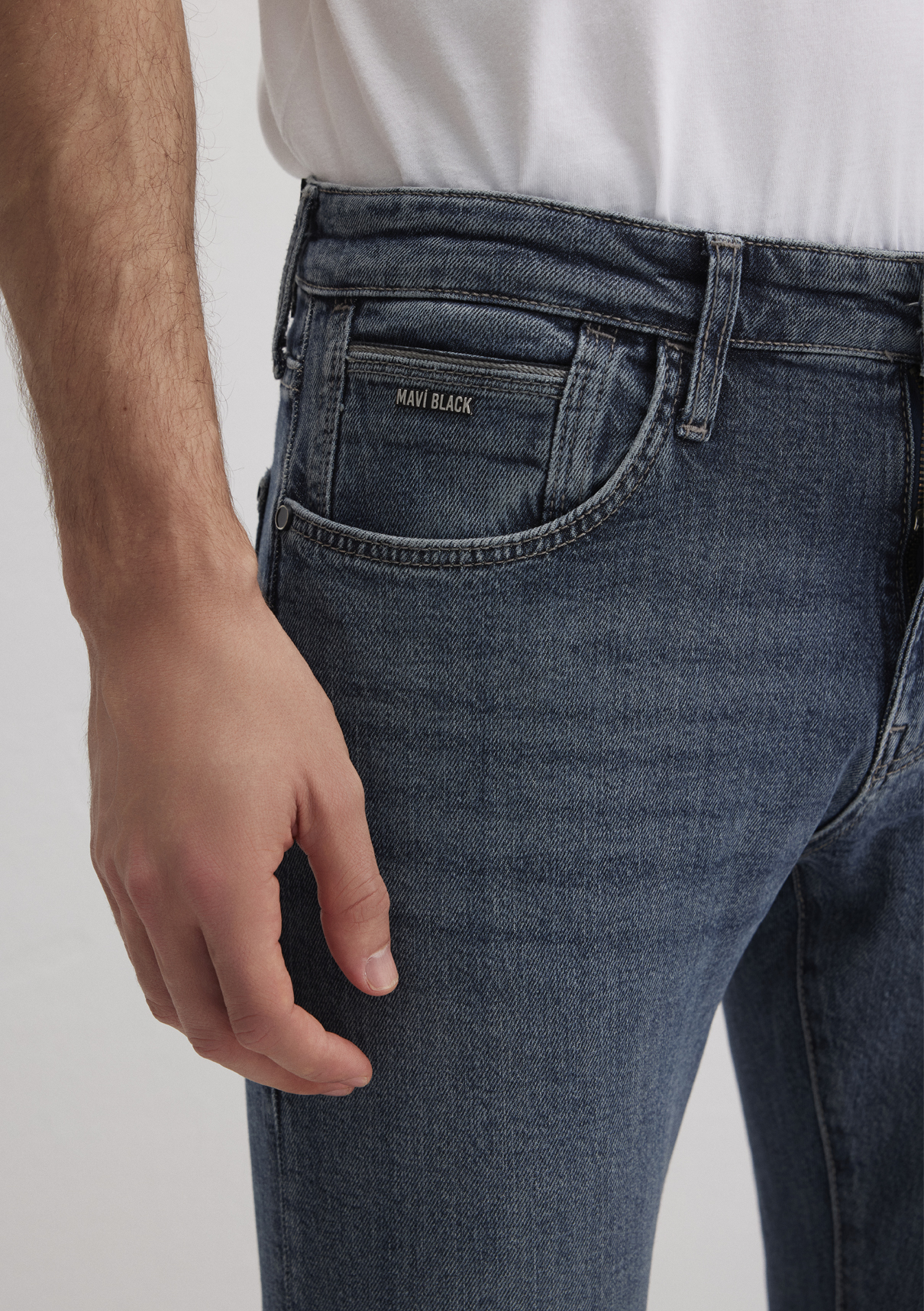 Mavi Black Puslu Koyu Mavi Jean Pantolon görsel 7