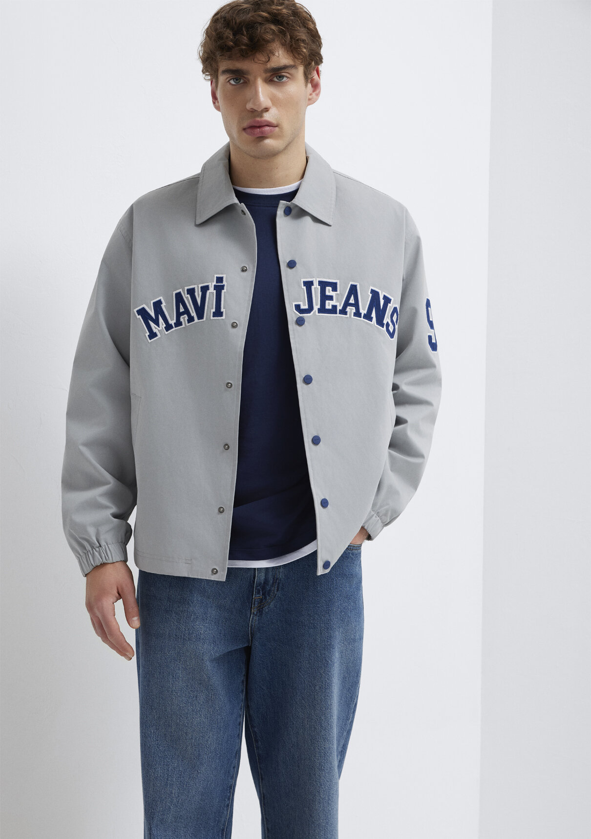 Mavi Jeans Logo Nakışlı Gri Ceket görsel 3