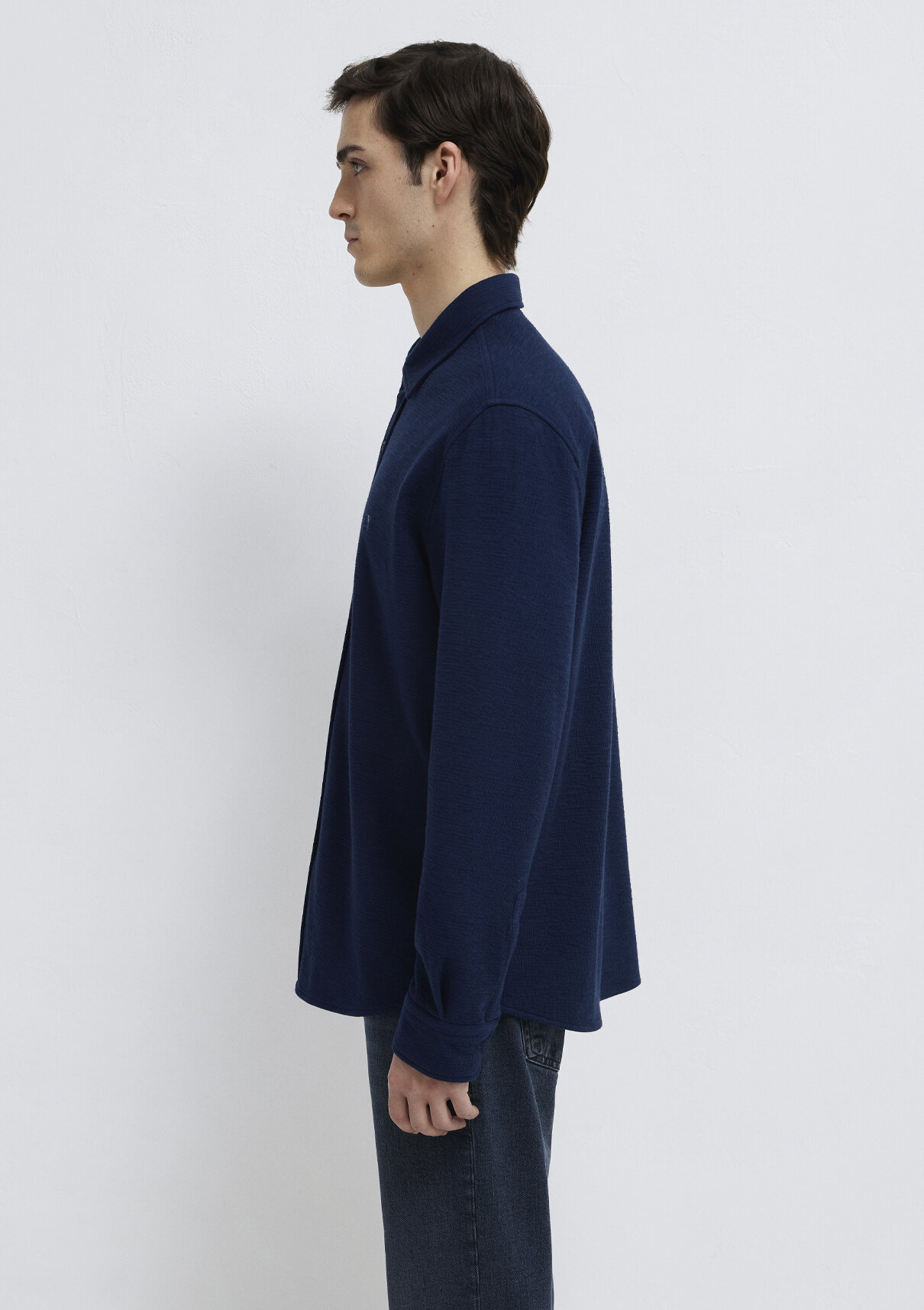 Mavi M Logo Nakışlı Lacivert Örme Gömlek görsel 4