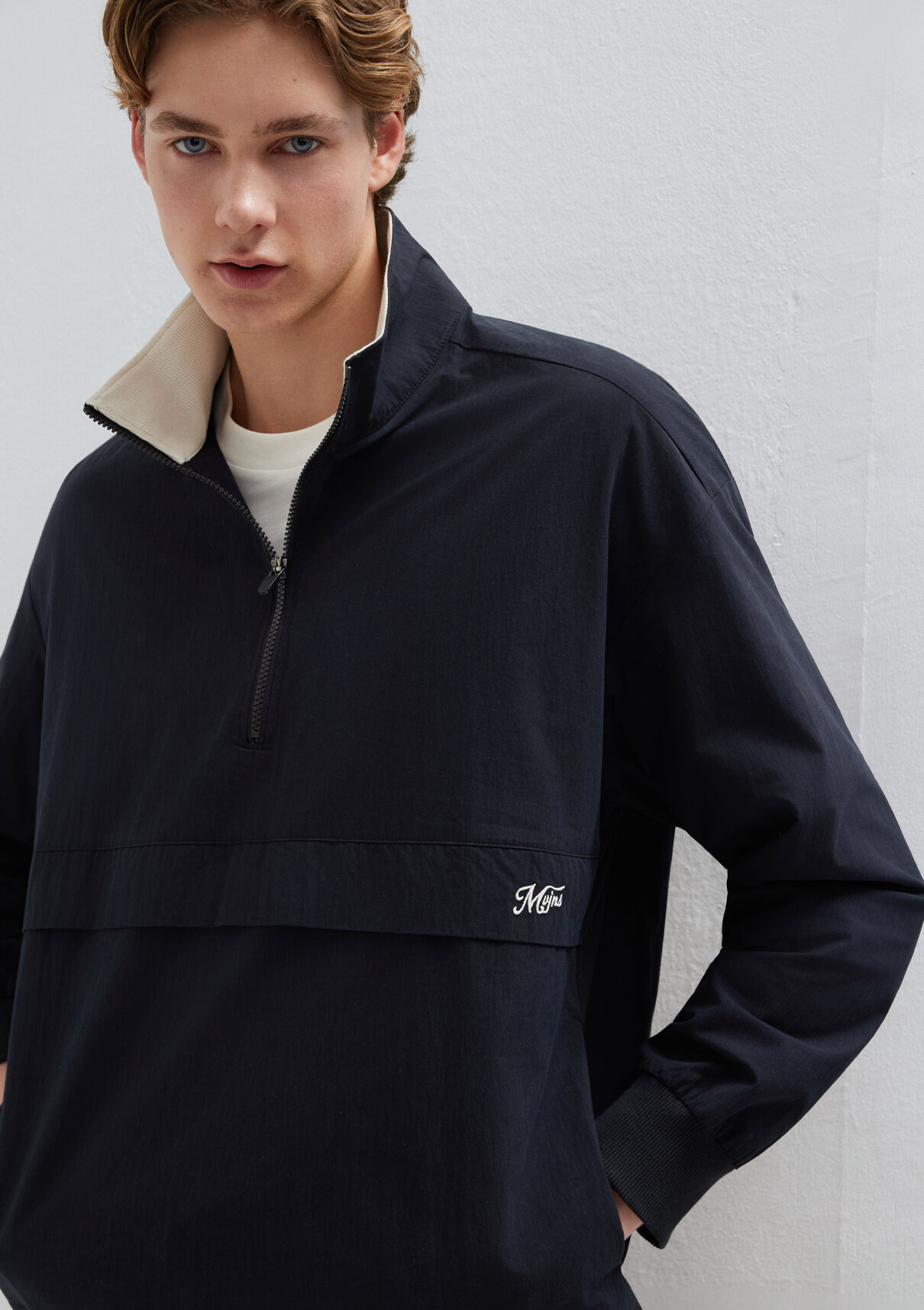 Mavi Yarı Fermuarlı Siyah Sweatshirt görsel 2