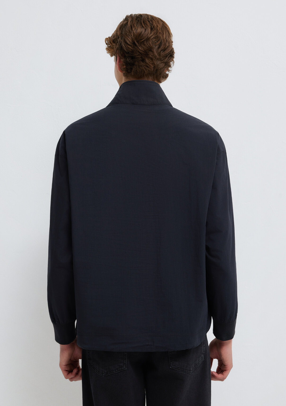 Mavi Yarı Fermuarlı Siyah Sweatshirt görsel 5