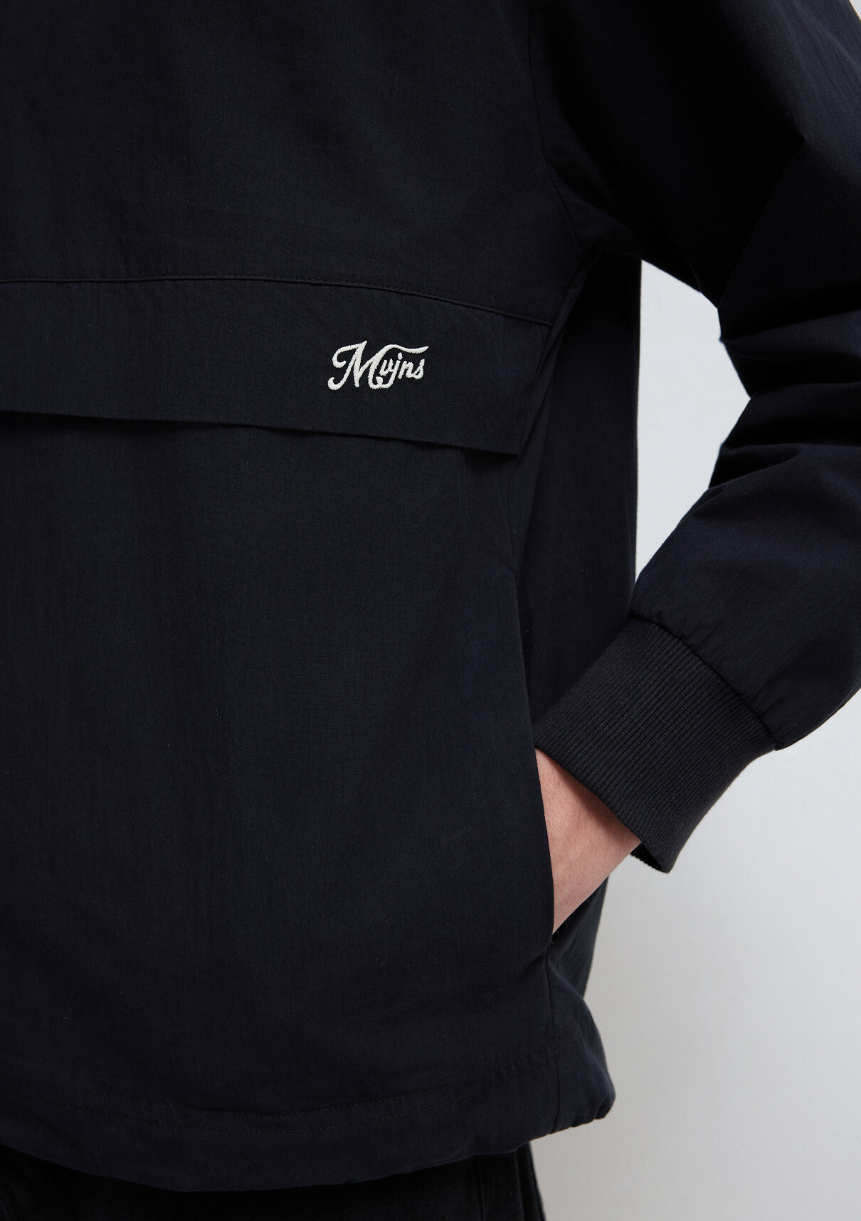 Mavi Yarı Fermuarlı Siyah Sweatshirt görsel 7
