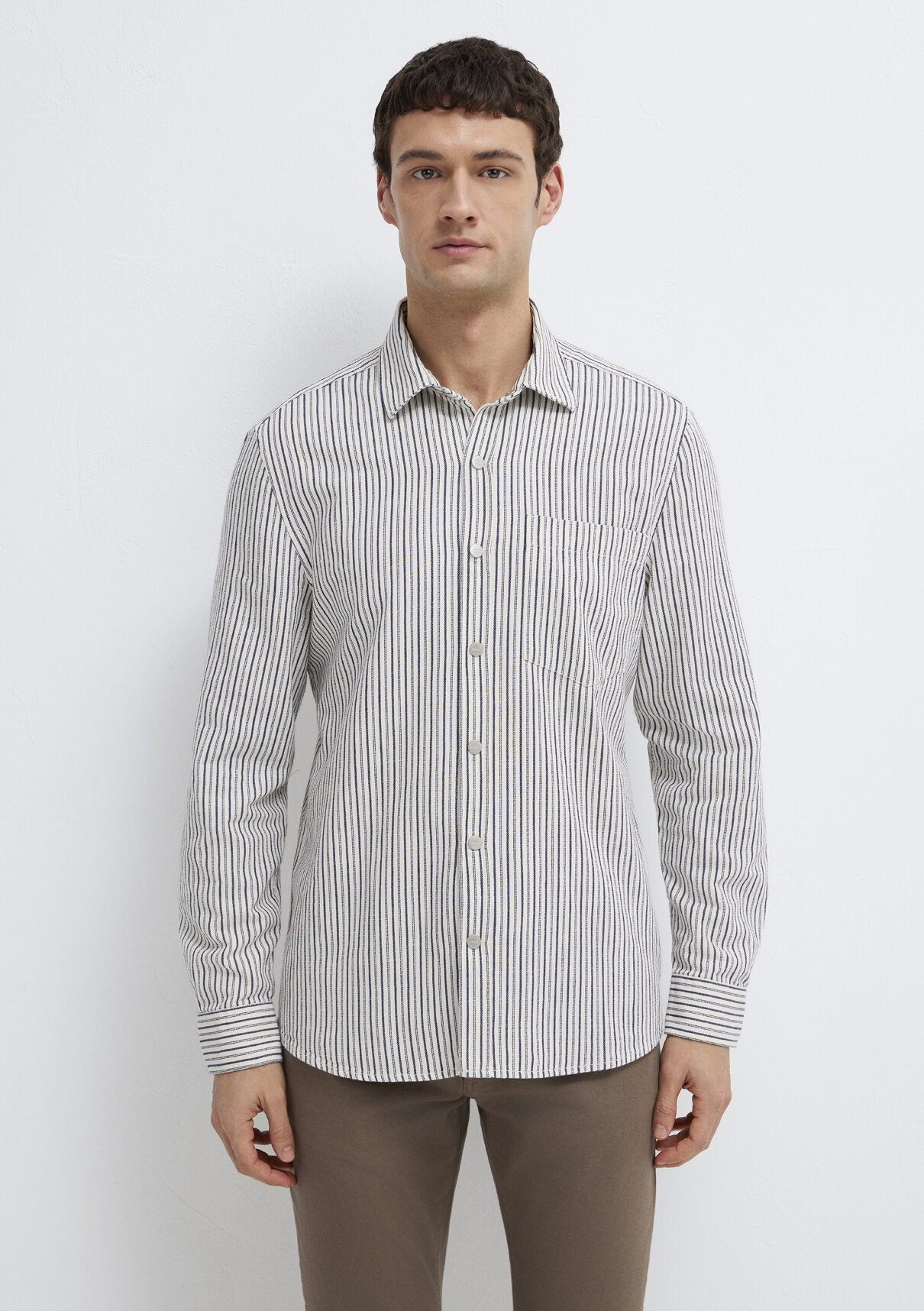 Mavi Çizgili Beyaz Gömlek görsel 4