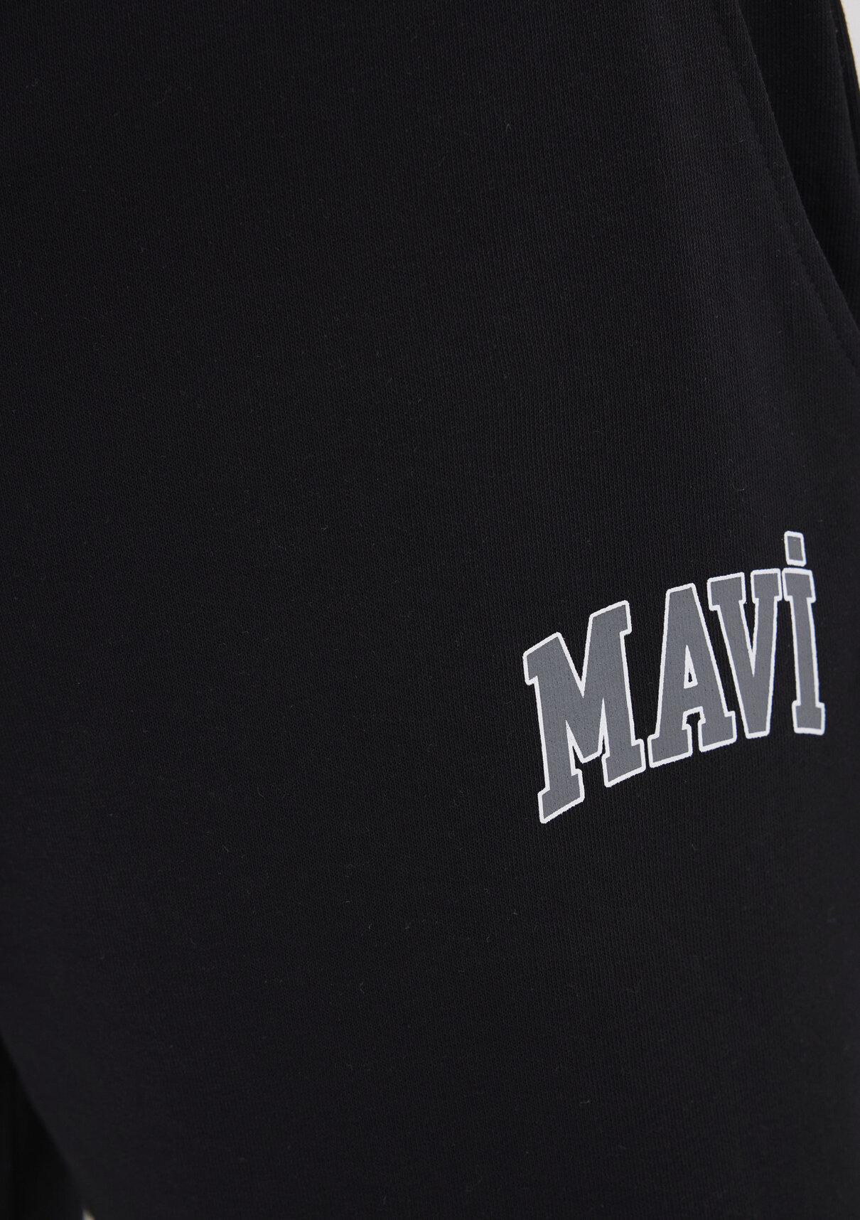 Mavi Logo Baskılı Siyah Şort görsel 8