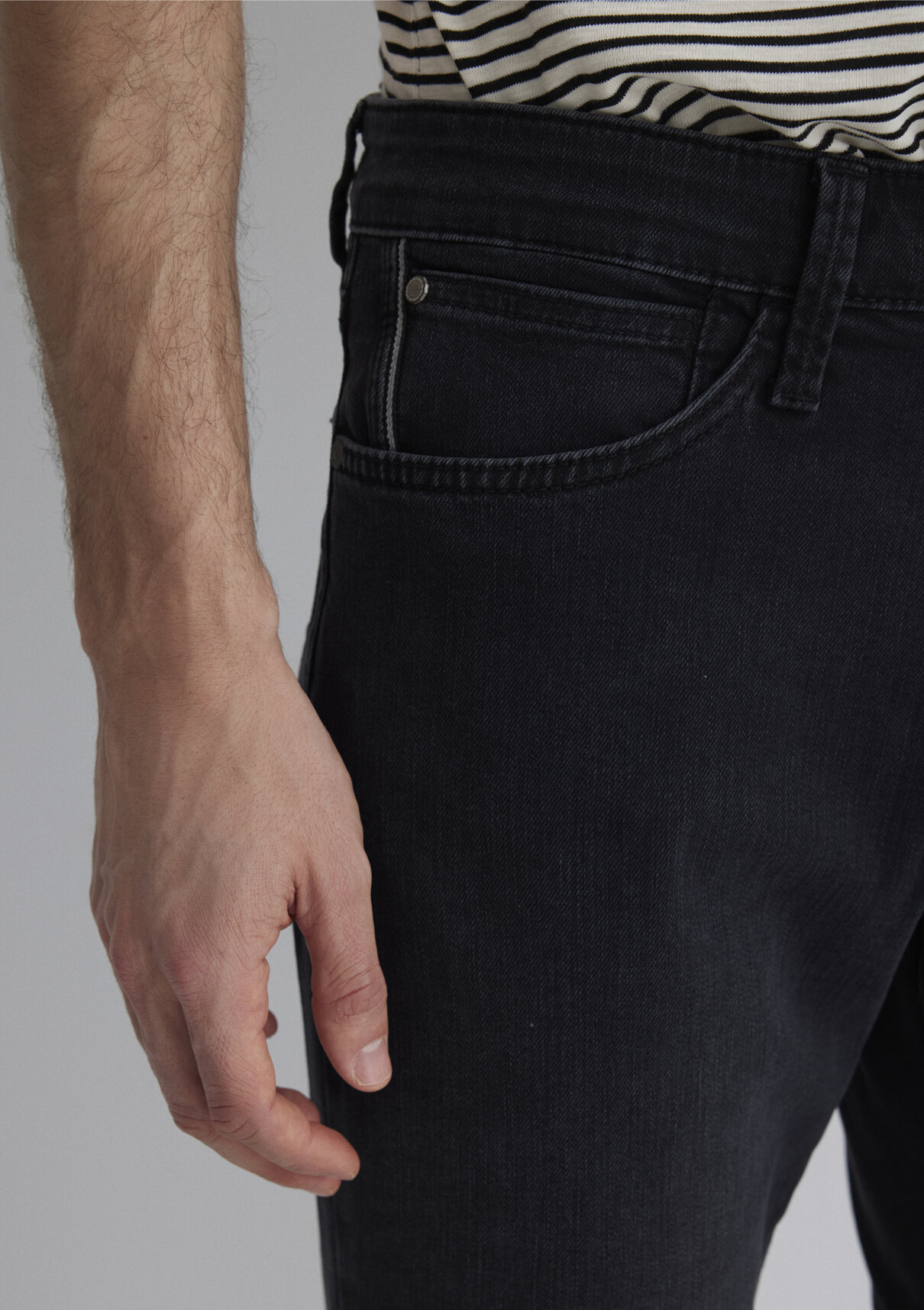 Mavi Nicholas Mavi Black Antrasit Jean Şort görsel 6