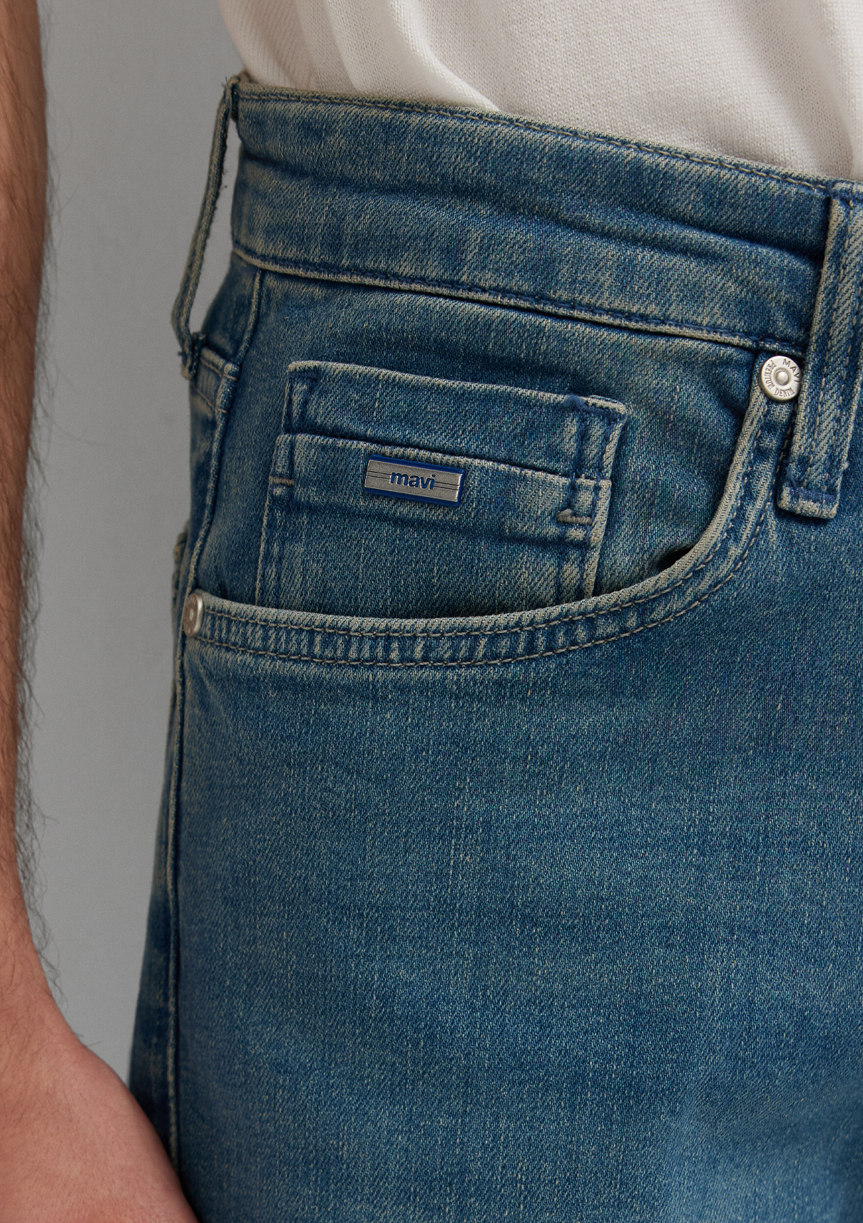 Mavi Nicholas Premium Blue Vintage Indigo Mavisi Jean Şort görsel 6