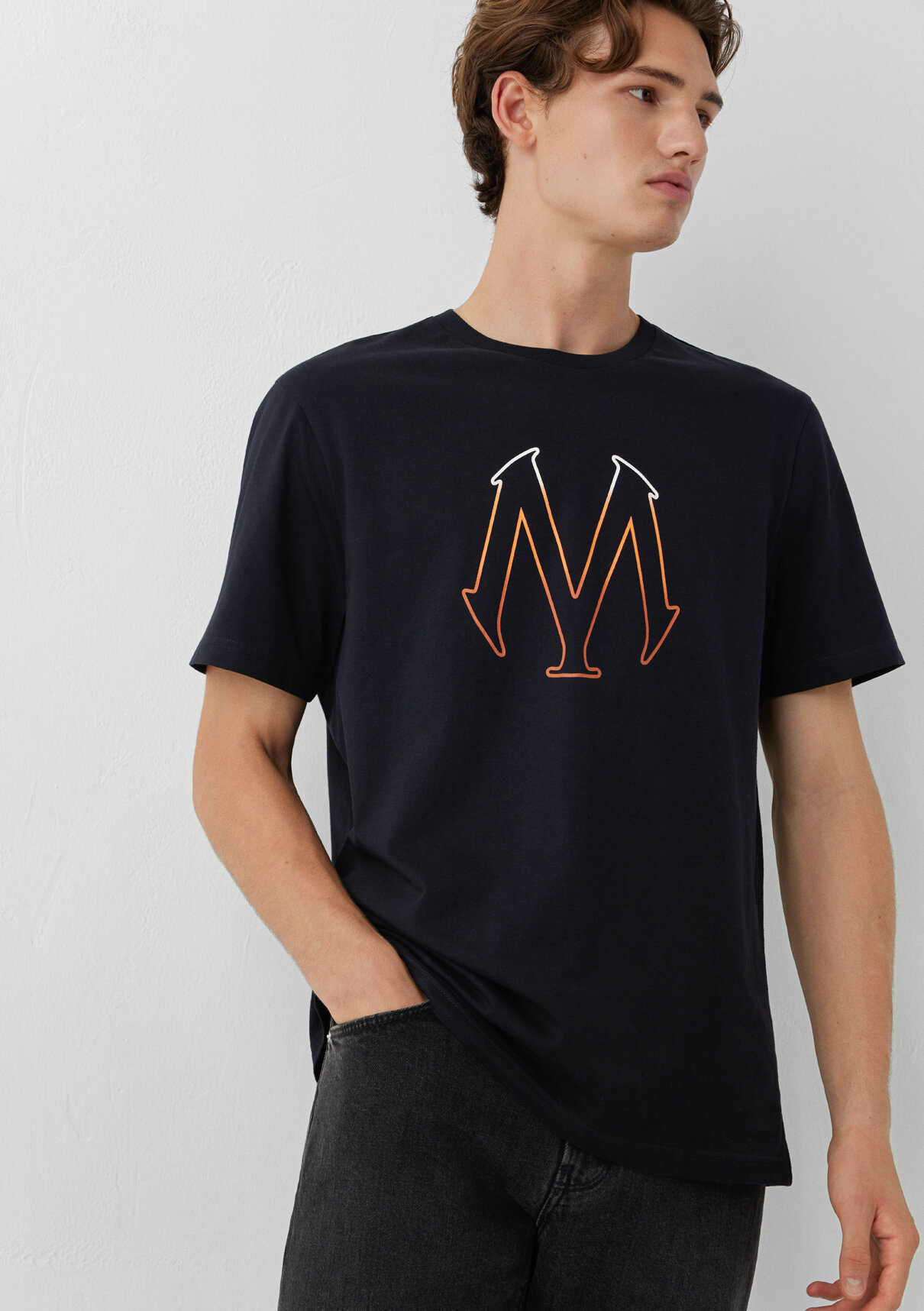 Mavi Logo Baskılı Siyah Tişört görsel 2