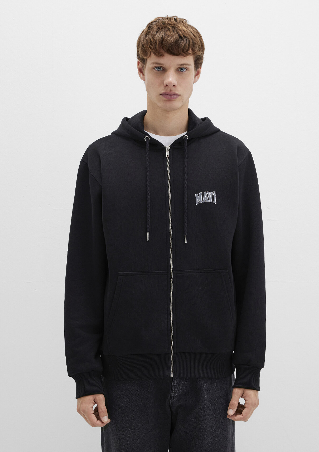 Mavi Logo Baskılı Kapüşonlu Fermuarlı Siyah Sweatshirt görsel 3