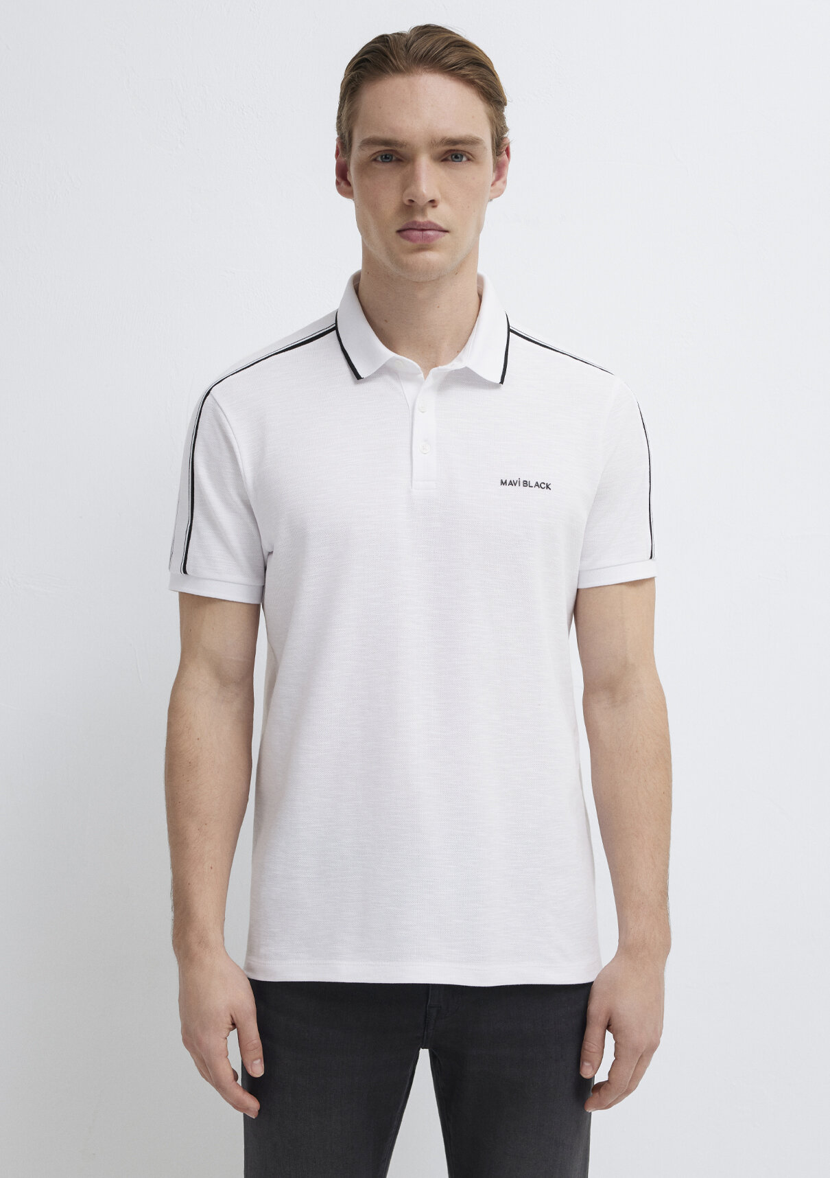 Mavi Black Beyaz Polo Tişört görsel 4
