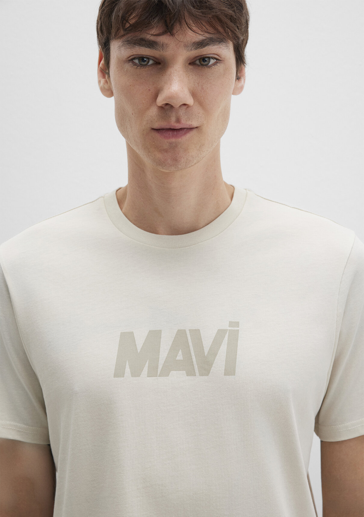 Mavi Logo Baskılı Bej Tişört görsel 6