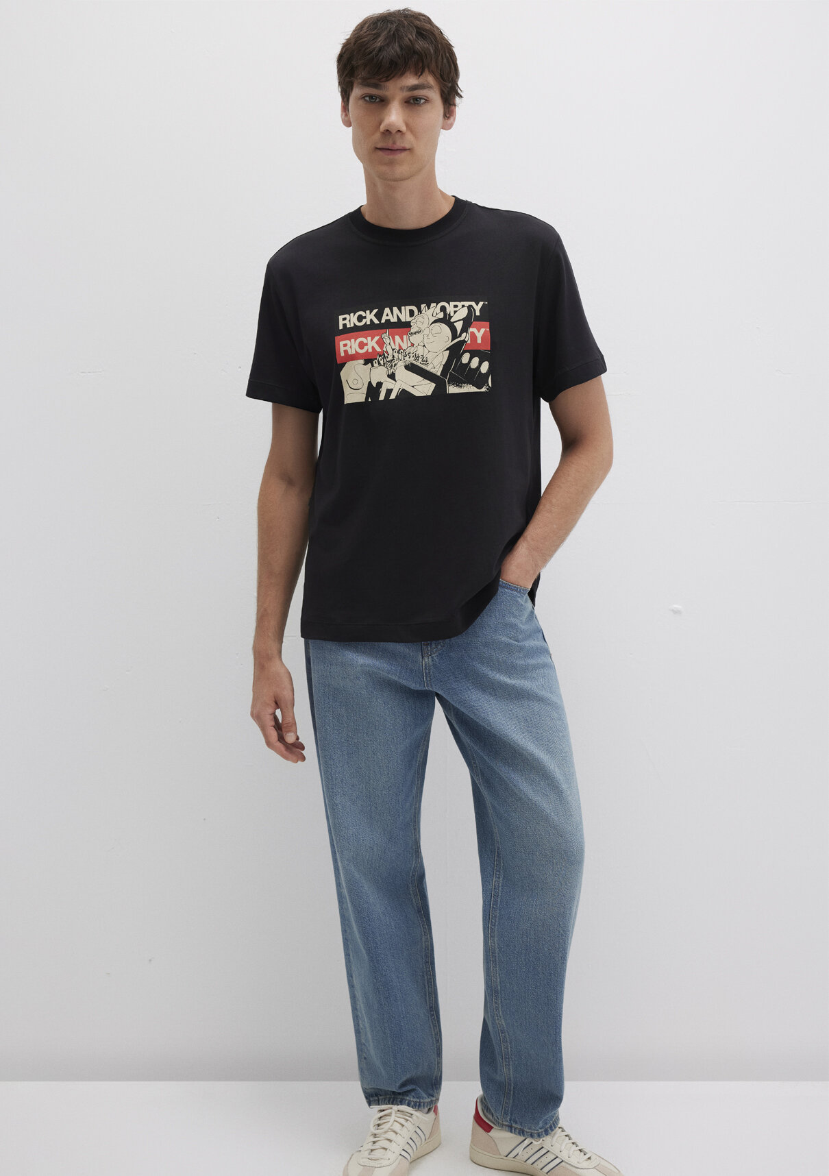 Mavi Rick And Morty Baskılı Siyah Tişört görsel 2