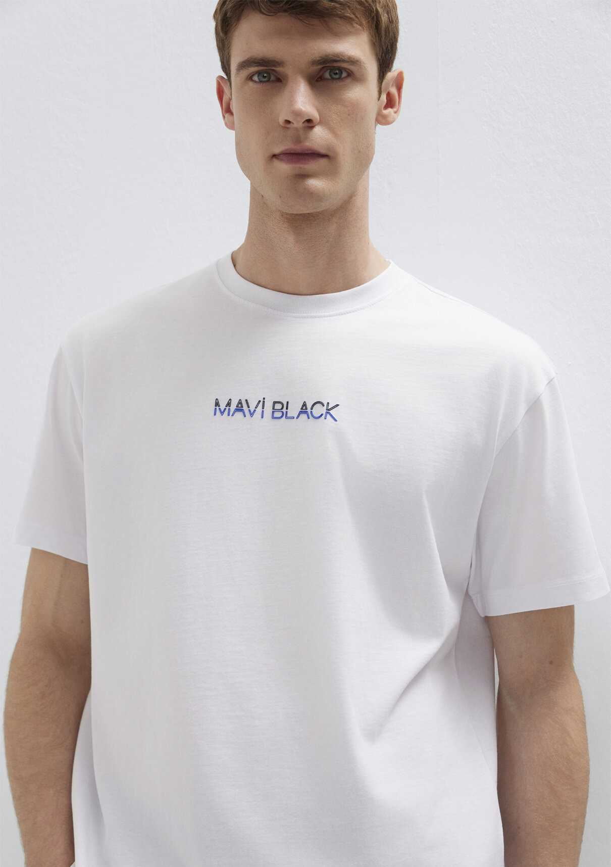 Mavi Black Baskılı Beyaz Tişört görsel 2