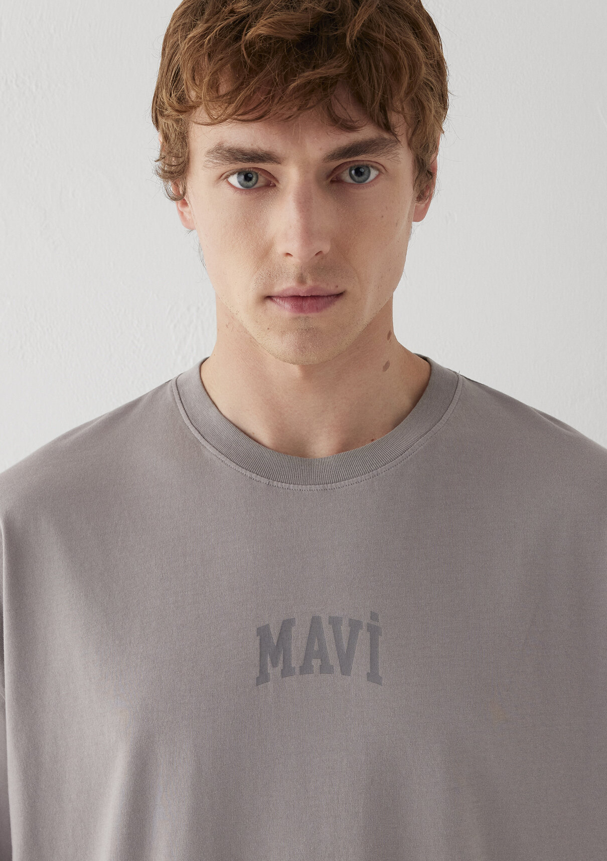 Mavi Logo Baskılı Gri Tişört görsel 7