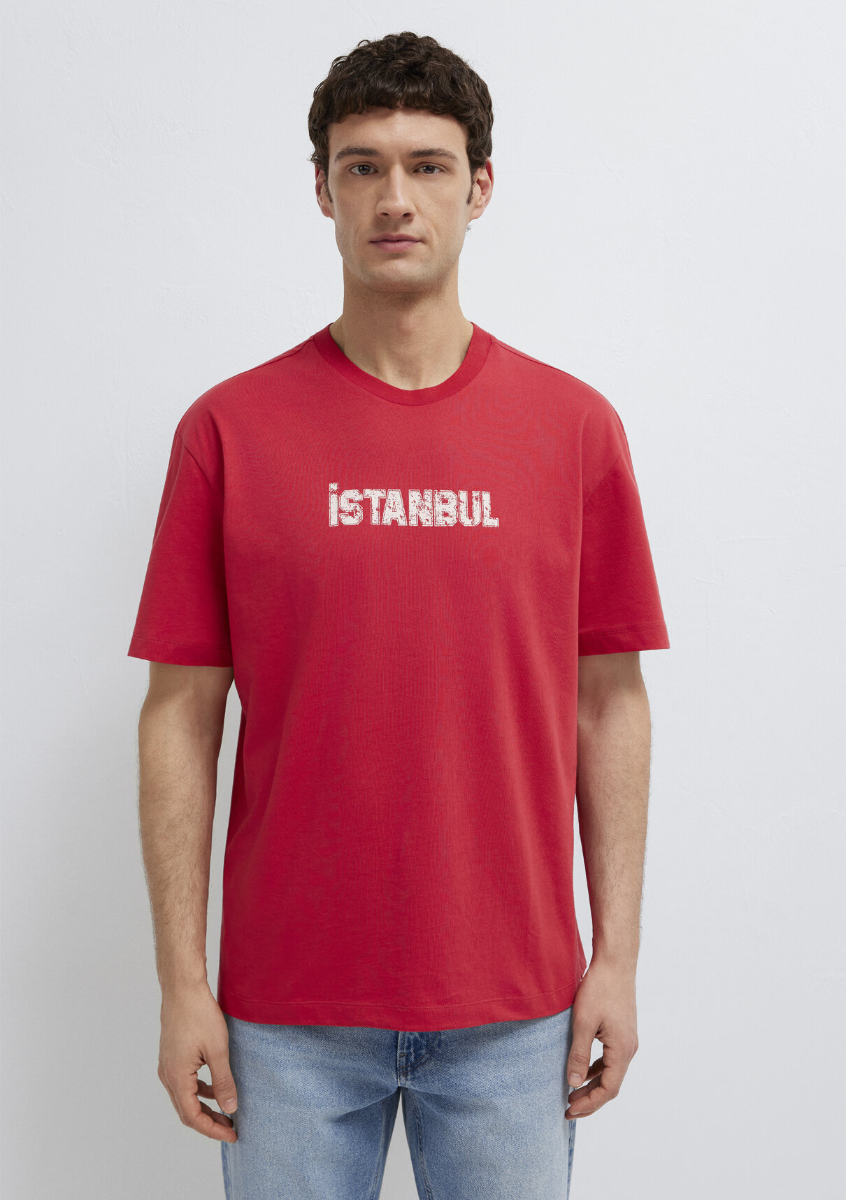 Mavi İstanbul Baskılı Kırmızı Tişört görsel 3