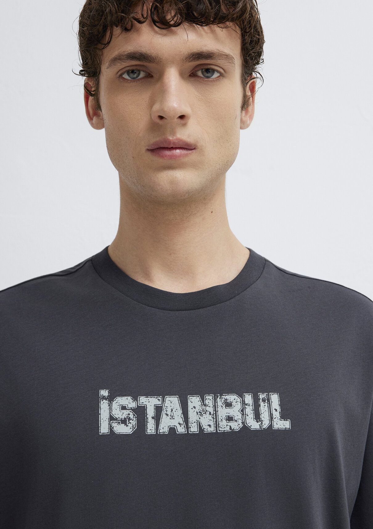 Mavi İstanbul Baskılı Antrasit Tişört görsel 6