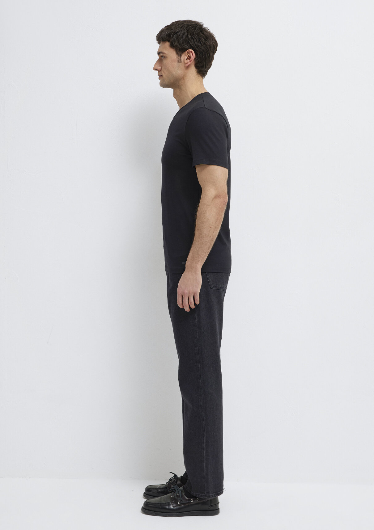 Mavi Stretch V Yaka Siyah Basic Tişört görsel 4