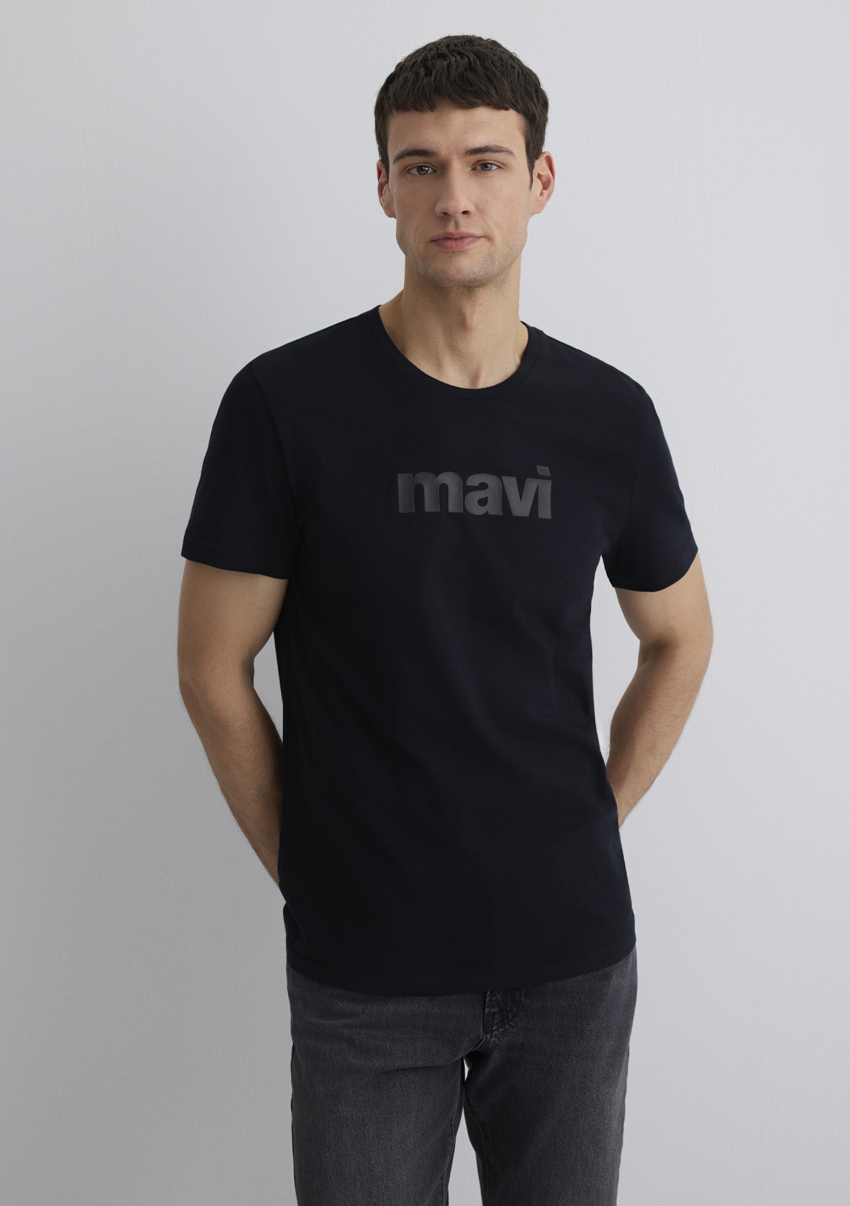 Mavi Logo Baskılı Siyah Tişört görsel 2