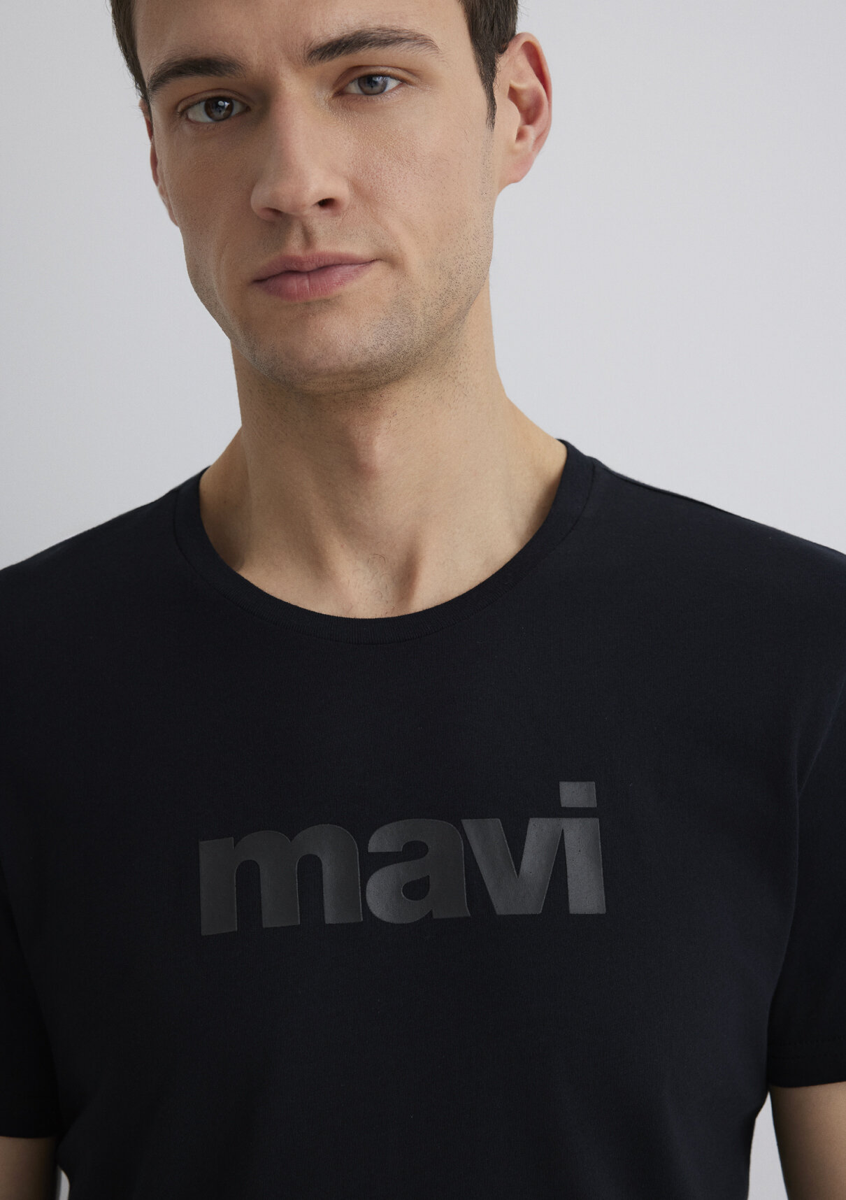 Mavi Logo Baskılı Siyah Tişört görsel 6