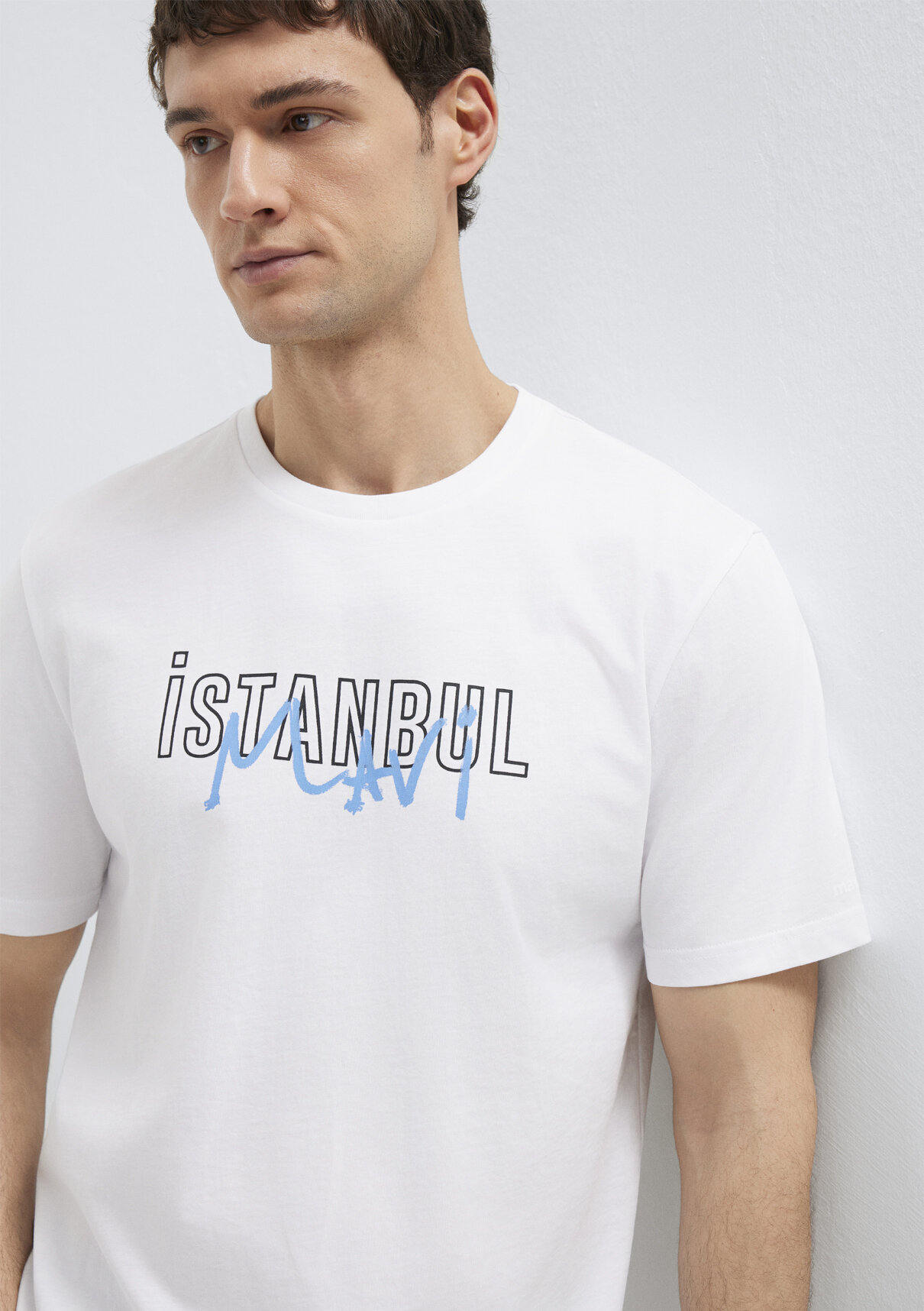 Mavi İstanbul Baskılı Beyaz Tişört