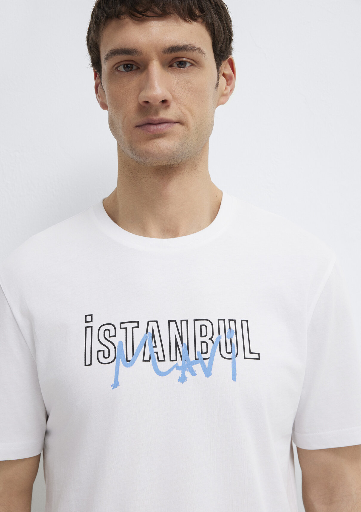 Mavi İstanbul Baskılı Beyaz Tişört görsel 6