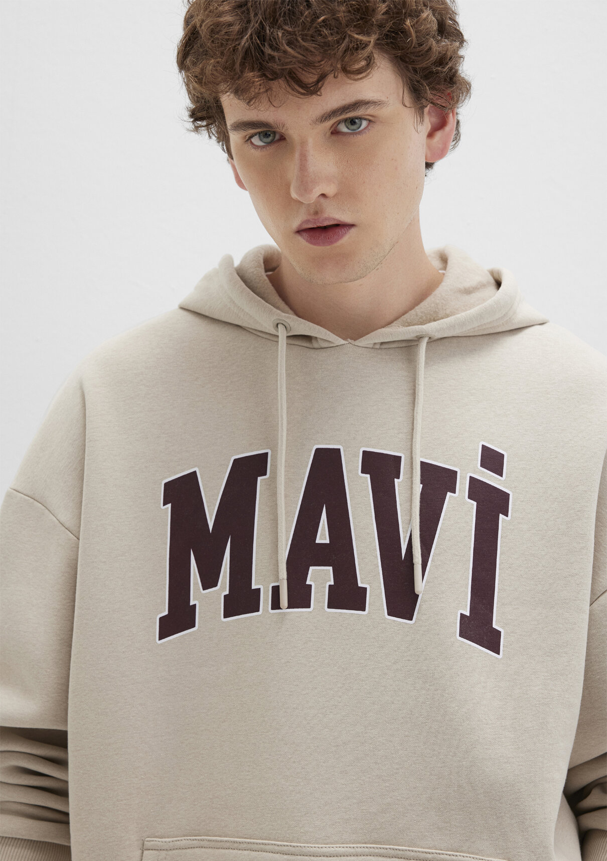 Mavi Logo Baskılı Kapüşonlu Bej Sweatshirt görsel 3