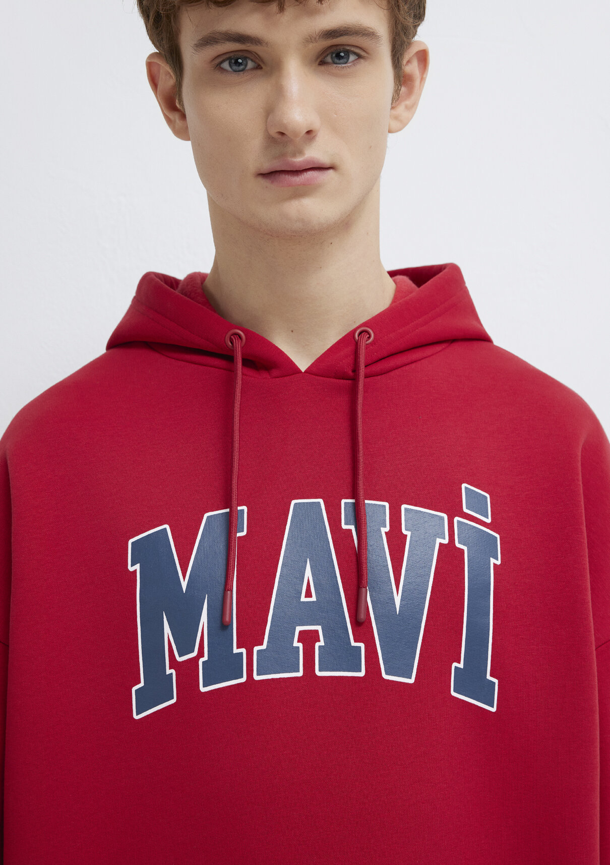 Mavi Logo Baskılı Kapüşonlu Kırmızı Sweatshirt görsel 6