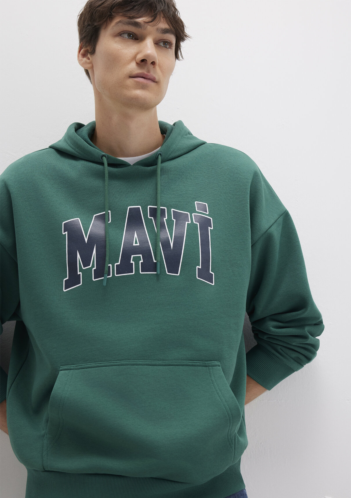 Mavi Logo Baskılı Kapüşonlu Yeşil Sweatshirt