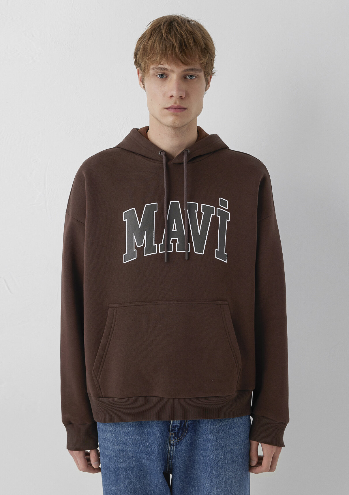 Mavi Logo Baskılı Kapüşonlu Kahverengi Sweatshirt görsel 3
