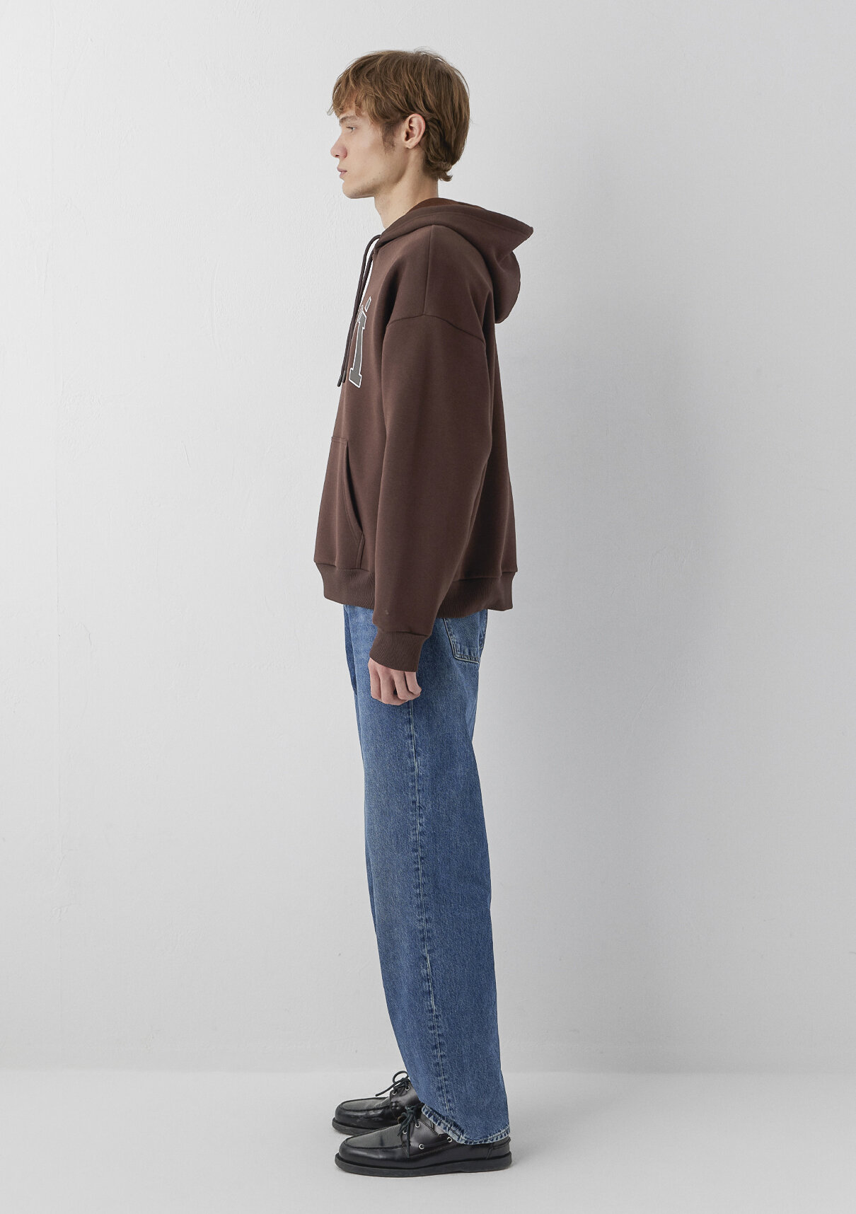 Mavi Logo Baskılı Kapüşonlu Kahverengi Sweatshirt görsel 4
